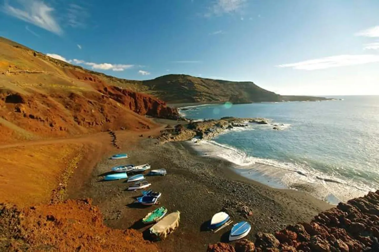 Holiday home Cozy House In El Golfo + Terrace